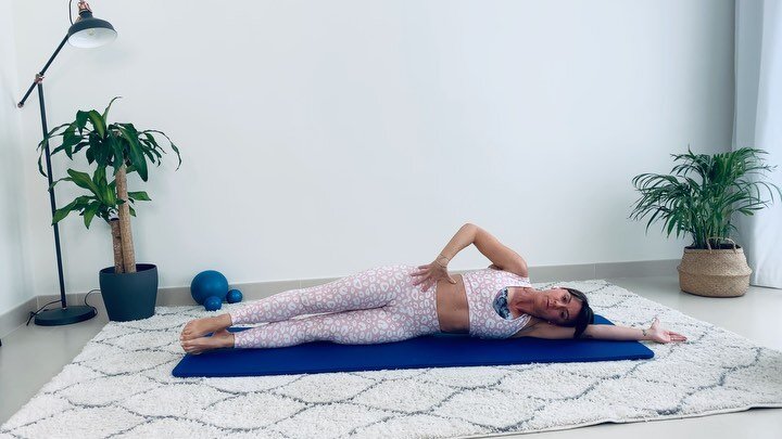 5 exercises to help shape and strengthen your legs.
Classic exercises like bridging and side lying target the butt, hamstrings &amp; inner thighs, which make them ideal for developing leaner stronger looking leg muscles.
Add a band to feel the extr